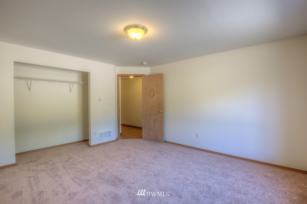 1022 Lookout Road Castle Rock, WA 98611 - Photo 19 of 23