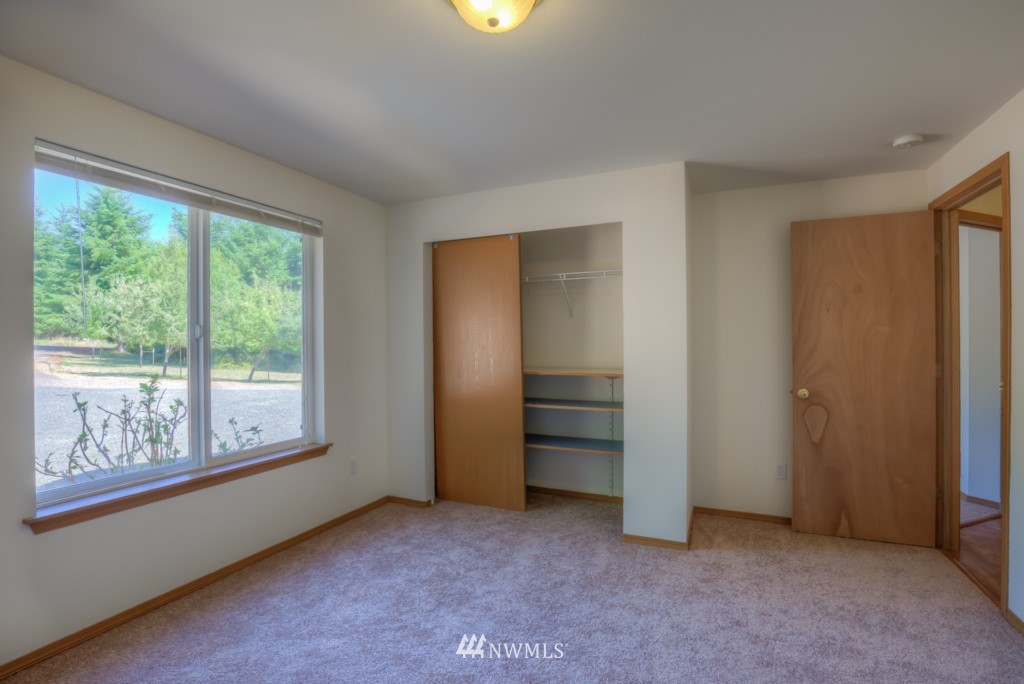 1022 Lookout Road Castle Rock, WA 98611 - Photo 20 of 23