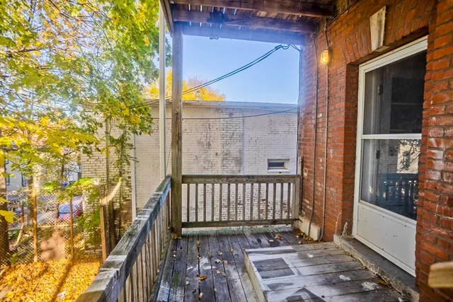 $2,350 | 116 Fort Pleasant Avenue, Unit 1L, Springfield, MA 01108