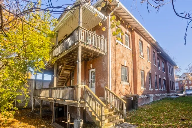 $2,350 | 116 Fort Pleasant Avenue, Unit 1L, Springfield, MA 01108