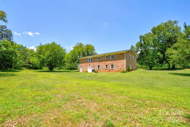 $317,500 | 231 London Road, Lawndale, NC 28090