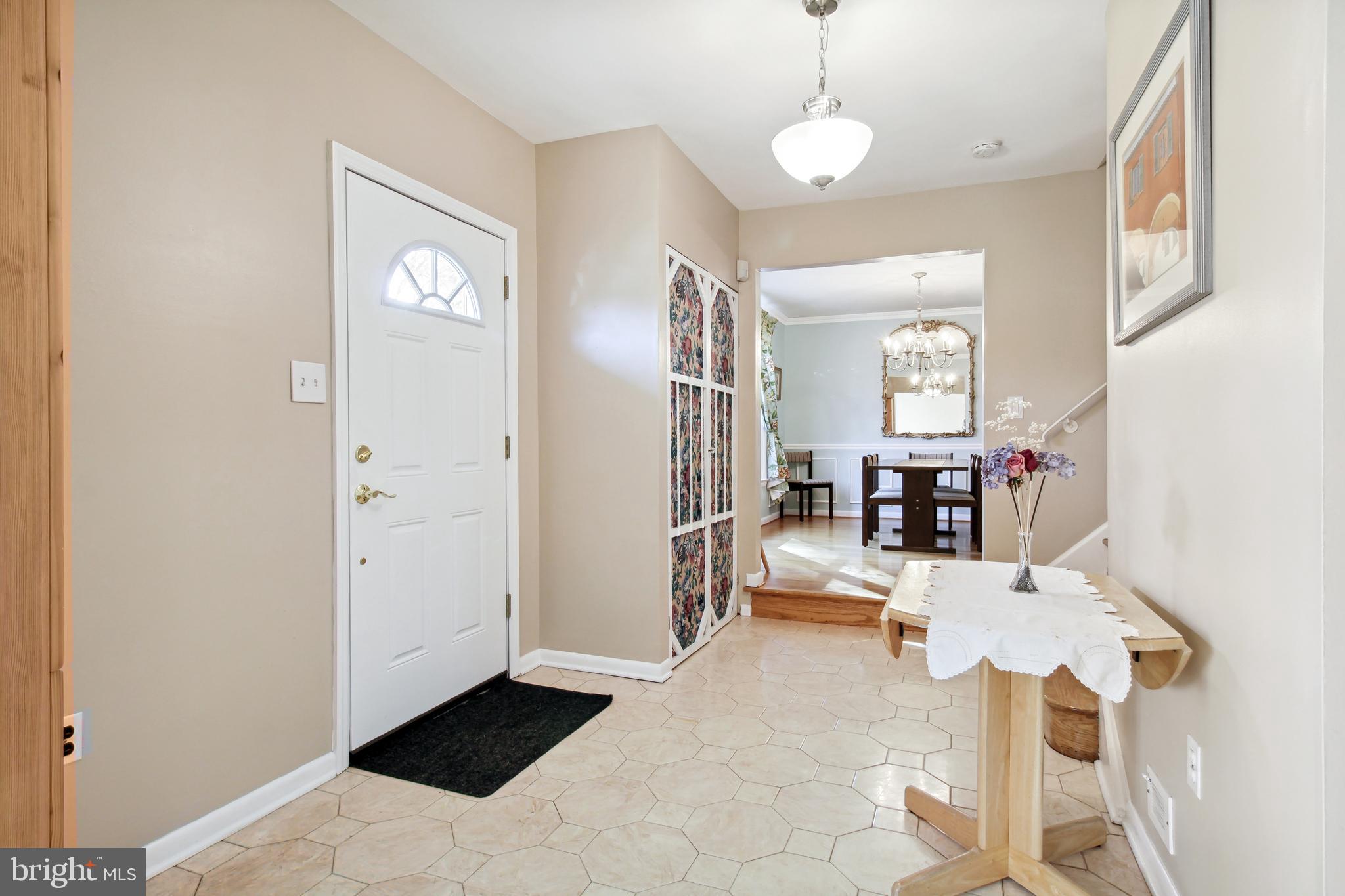 1817 Snowdrop Lane Silver Spring, MD 20906 - Photo 13 of 30 Foyer