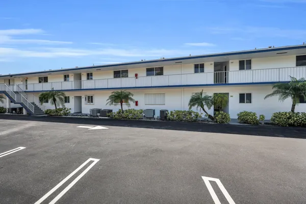 $199,000 | 4 Garden Street, Unit 204N, Jupiter, FL 33469