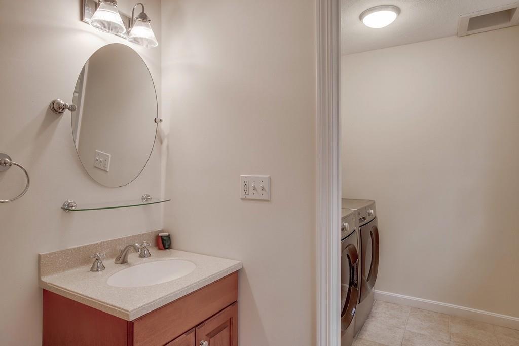 345 Border Road Concord, MA 01742 - Photo 14 of 28