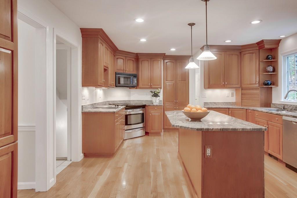 345 Border Road Concord, MA 01742 - Photo 3 of 28
