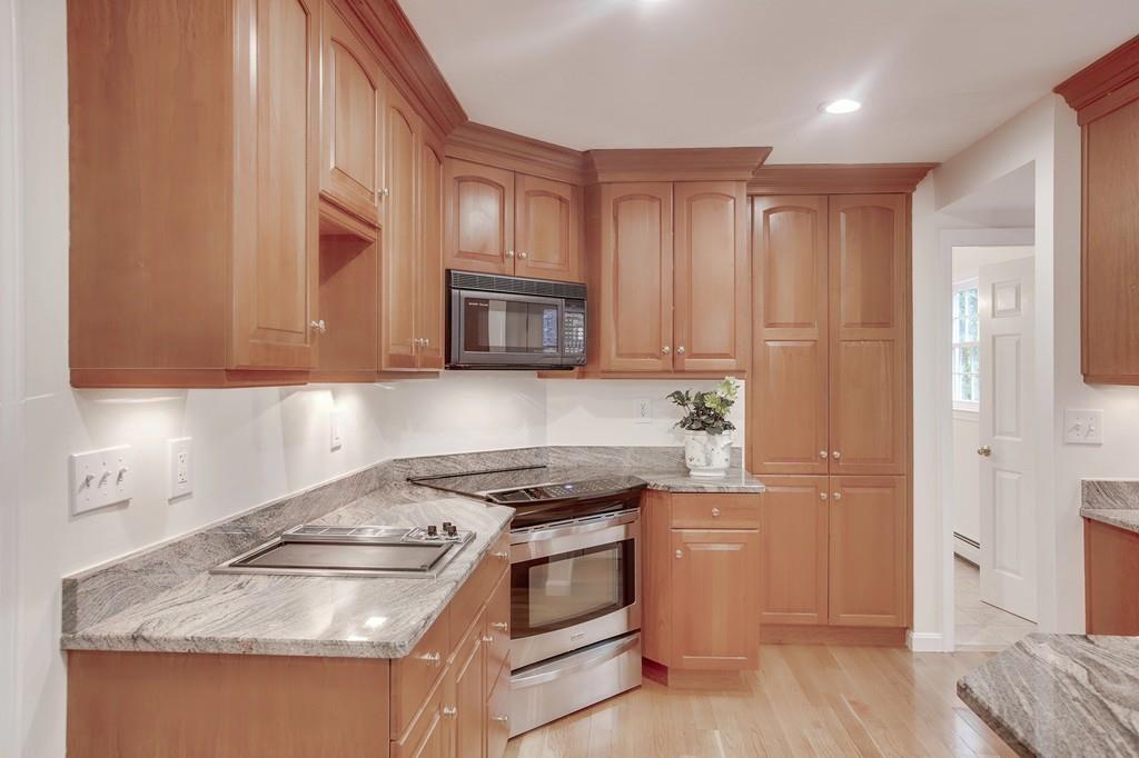 345 Border Road Concord, MA 01742 - Photo 5 of 28