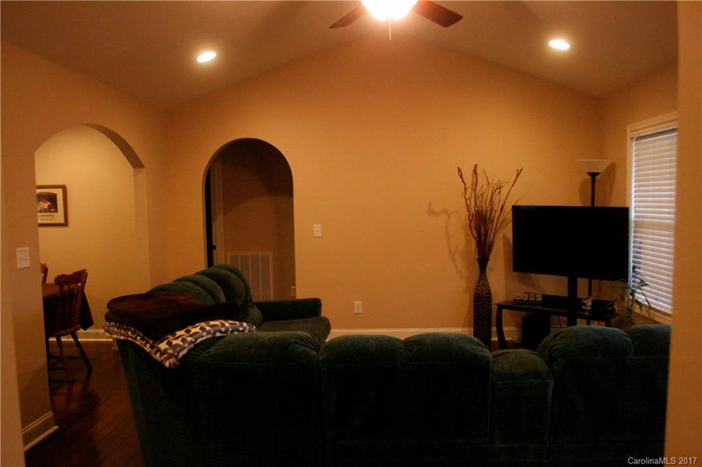 5956 Pittstown Road Hickory, NC 28602 - Photo 9 of 16 Gallery Image 9