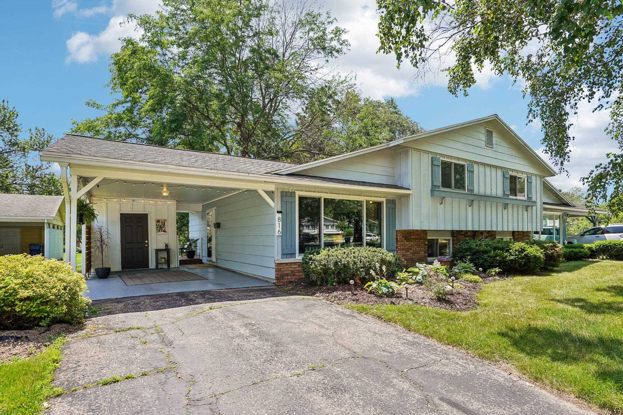 816 11th Street Baraboo, WI 53913 - Photo 2 of 31