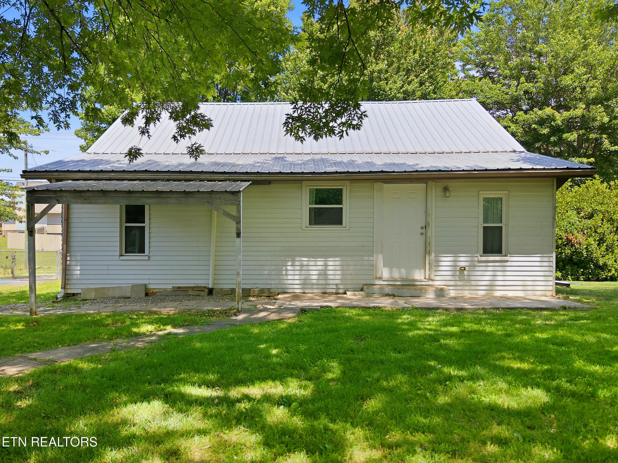 7805 Heiskell Road Powell, TN 37849 - Photo 28 of 45 Gallery Image 28
