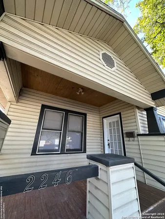 $2,200 | 2246 East Houston Street, San Antonio, TX 78202