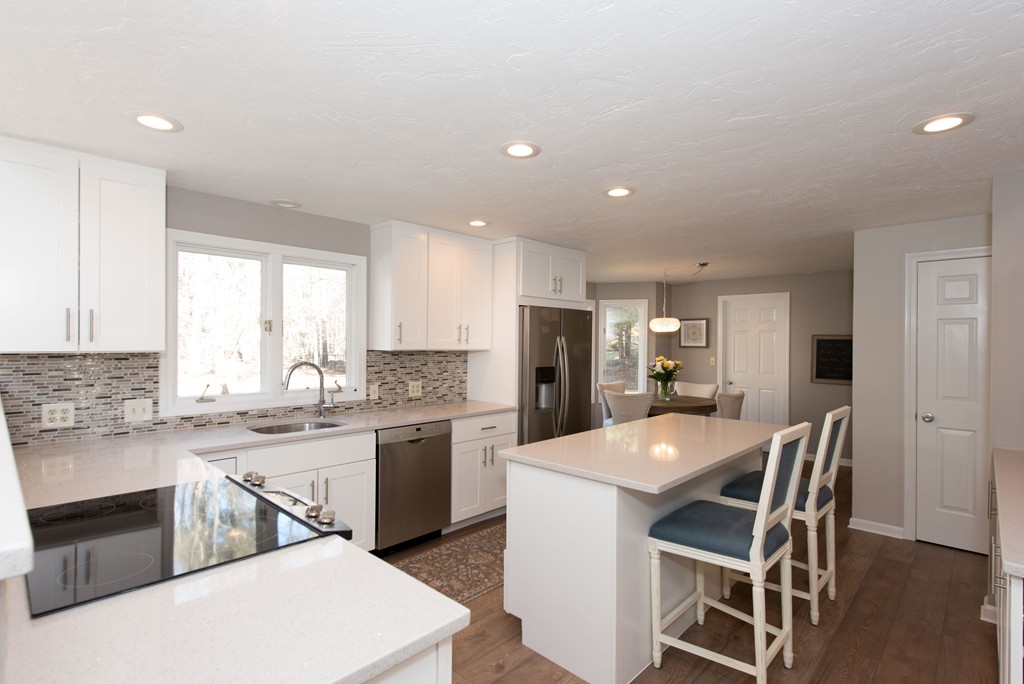 18 Canoe River Road Sharon, MA 02067 - Photo 8 of 27 Gallery Image 8