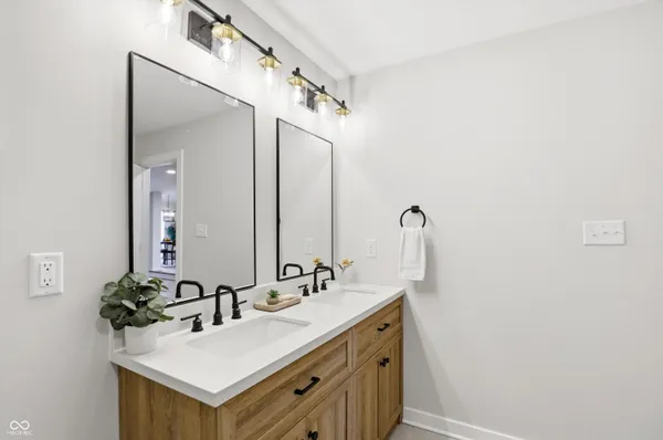 $270,000 | 1111 Main Street, Elwood, IN 46036