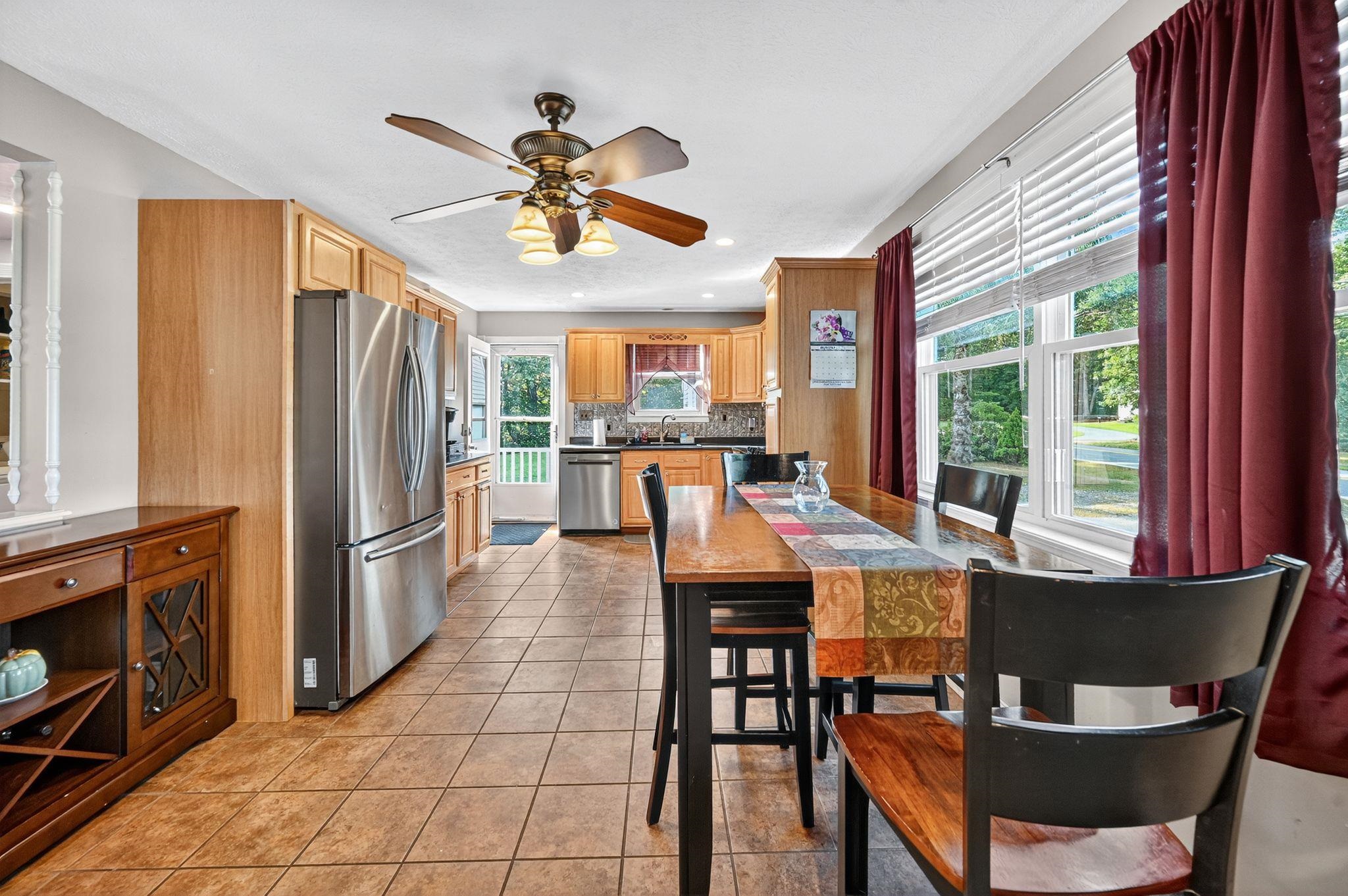 36 Perkins Road Londonderry, NH 03053 - Photo 4 of 42