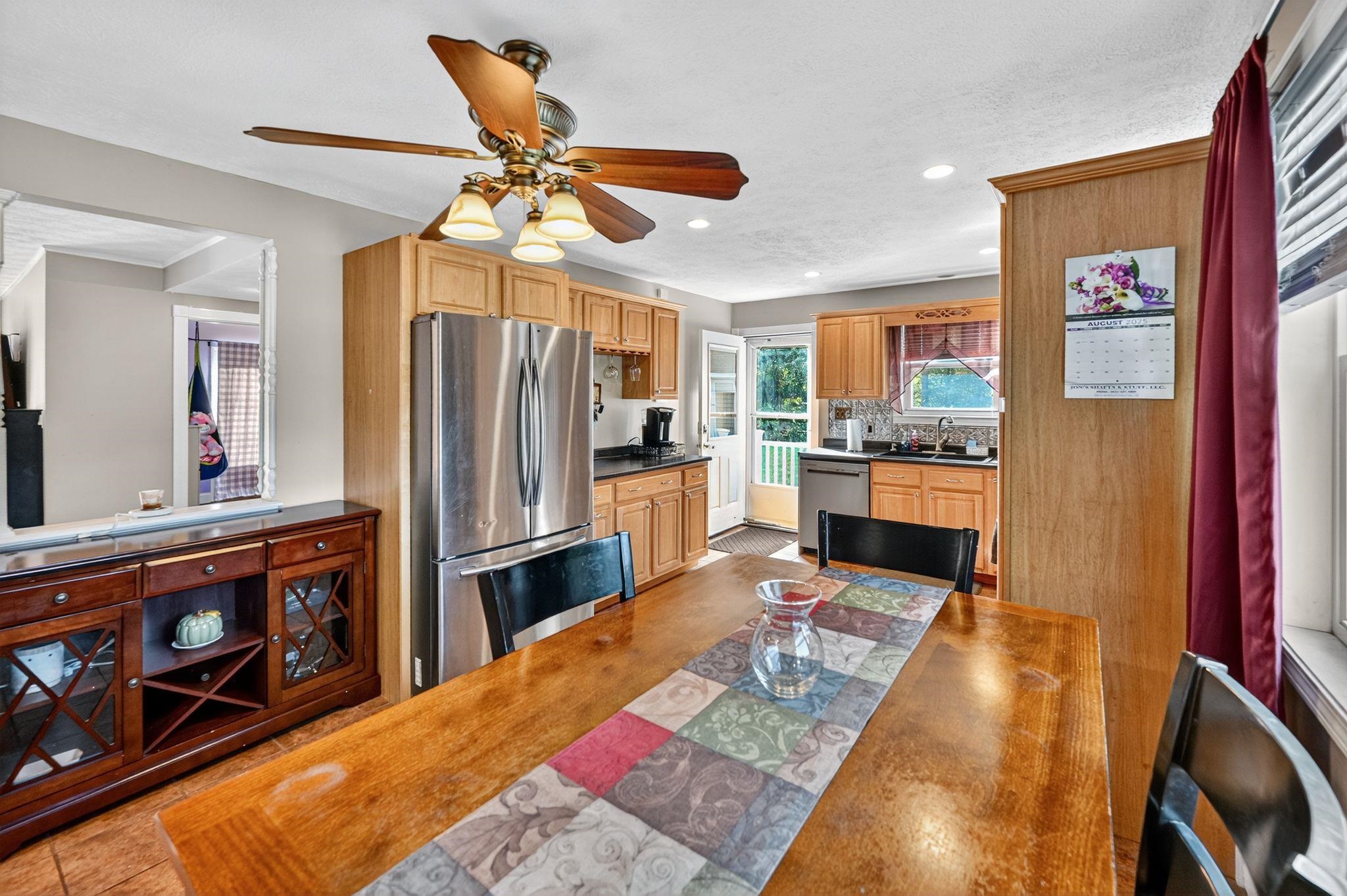 36 Perkins Road Londonderry, NH 03053 - Photo 5 of 42