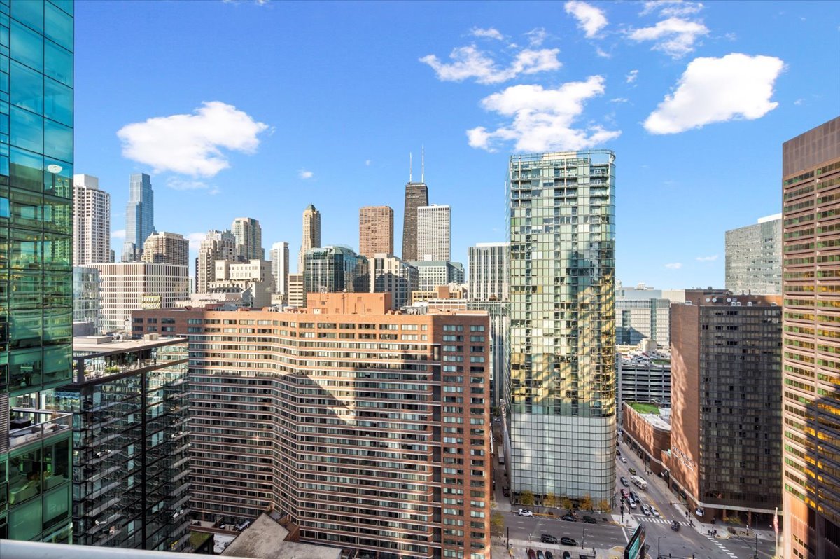 240 East Illinois Street, Unit 2204 Chicago, IL 60611 - Photo 11 of 50 a view of a city with tall buildings