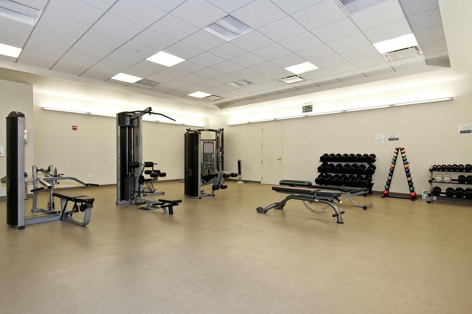 240 East Illinois Street, Unit 2204 Chicago, IL 60611 - Photo 47 of 50 a view of a room with gym equipment