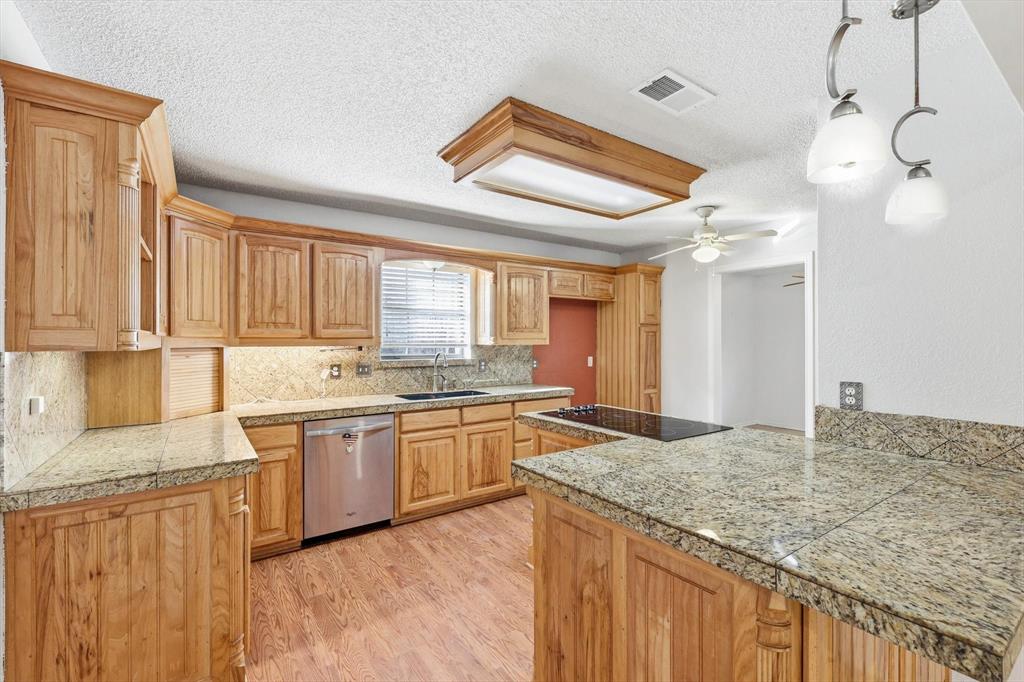 4874 Luella Road Sherman, TX 75090 - Photo 10 of 39