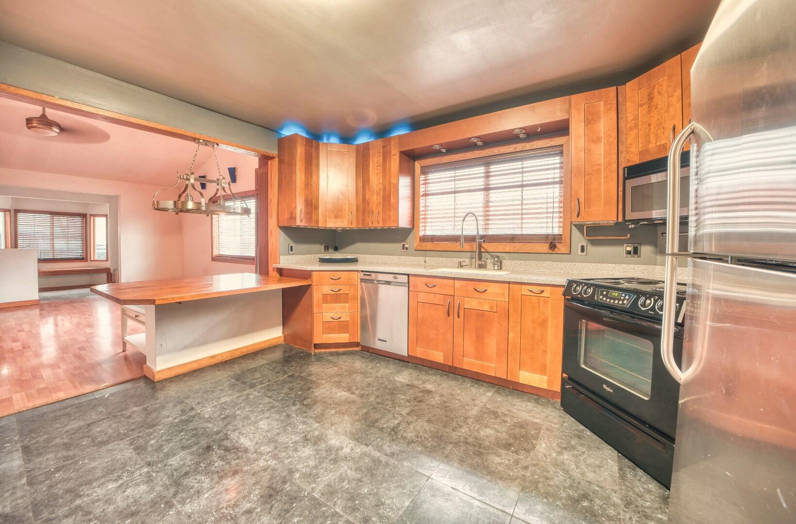 2076 Table Rock Road Medford, OR 97501 - Photo 14 of 22 2076 Table Rock (15)