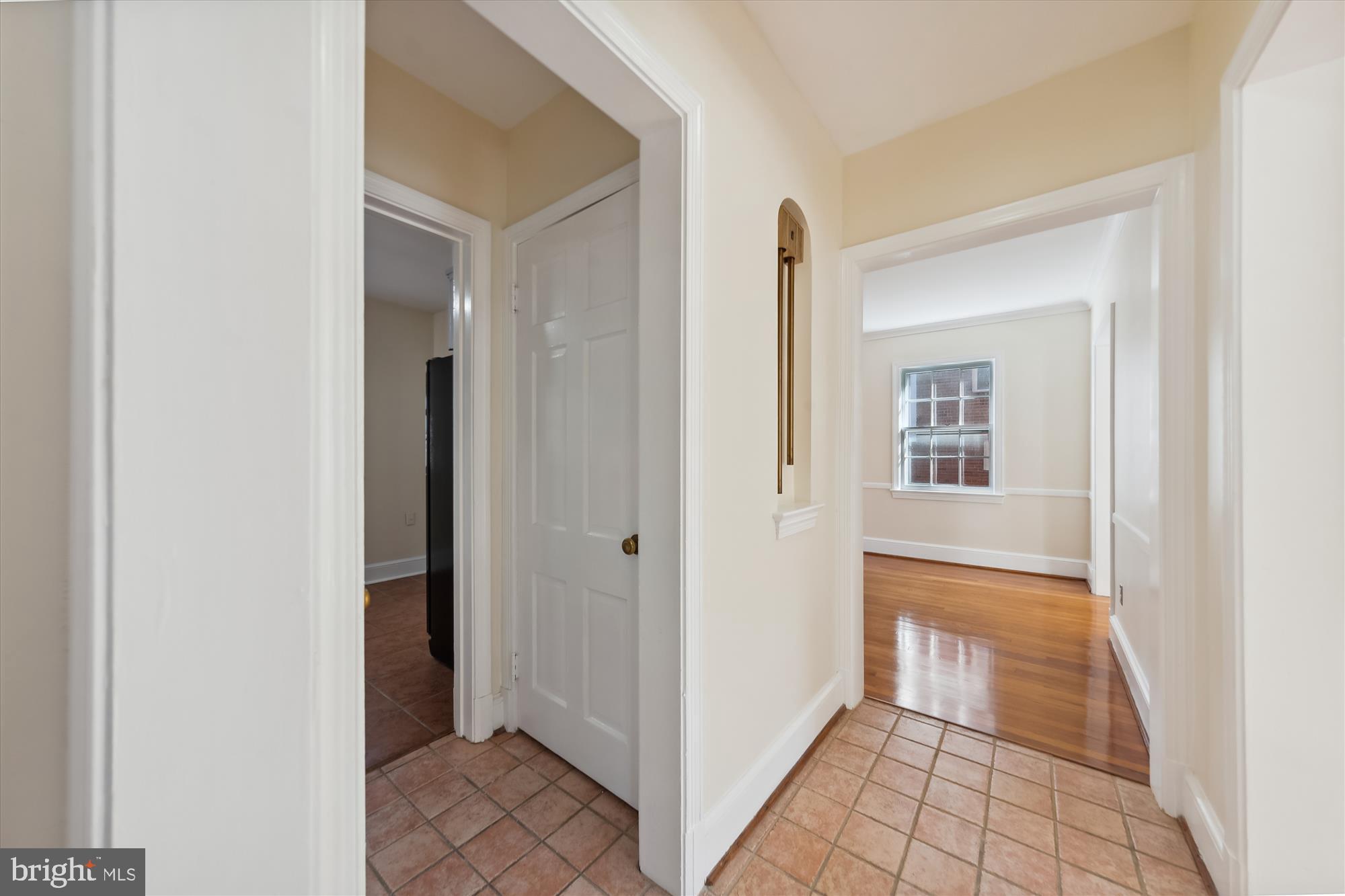 1655 Primrose Road Northwest Washington, DC 20012 - Photo 11 of 70 Hall