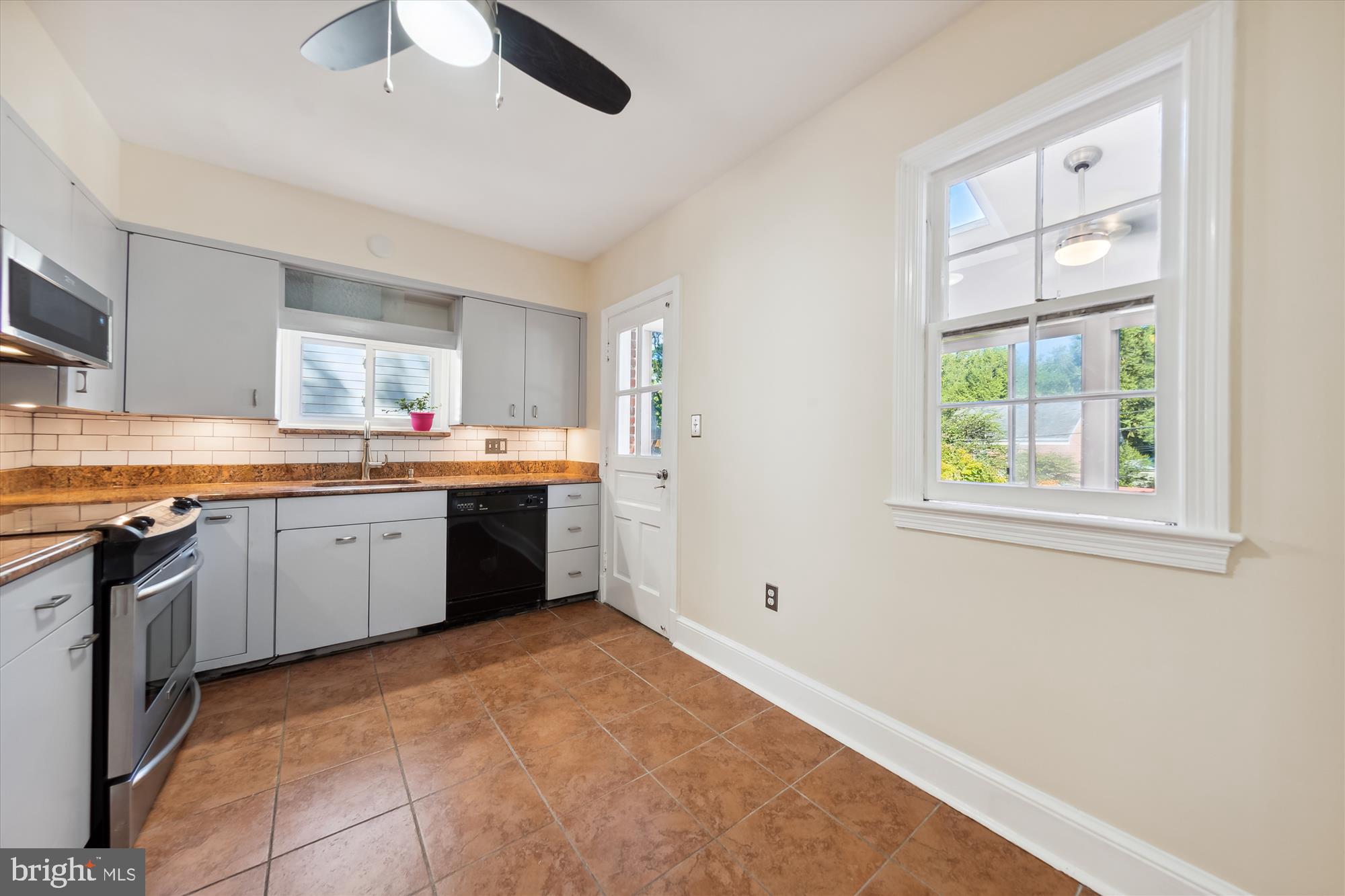 1655 Primrose Road Northwest Washington, DC 20012 - Photo 20 of 70 Kitchen