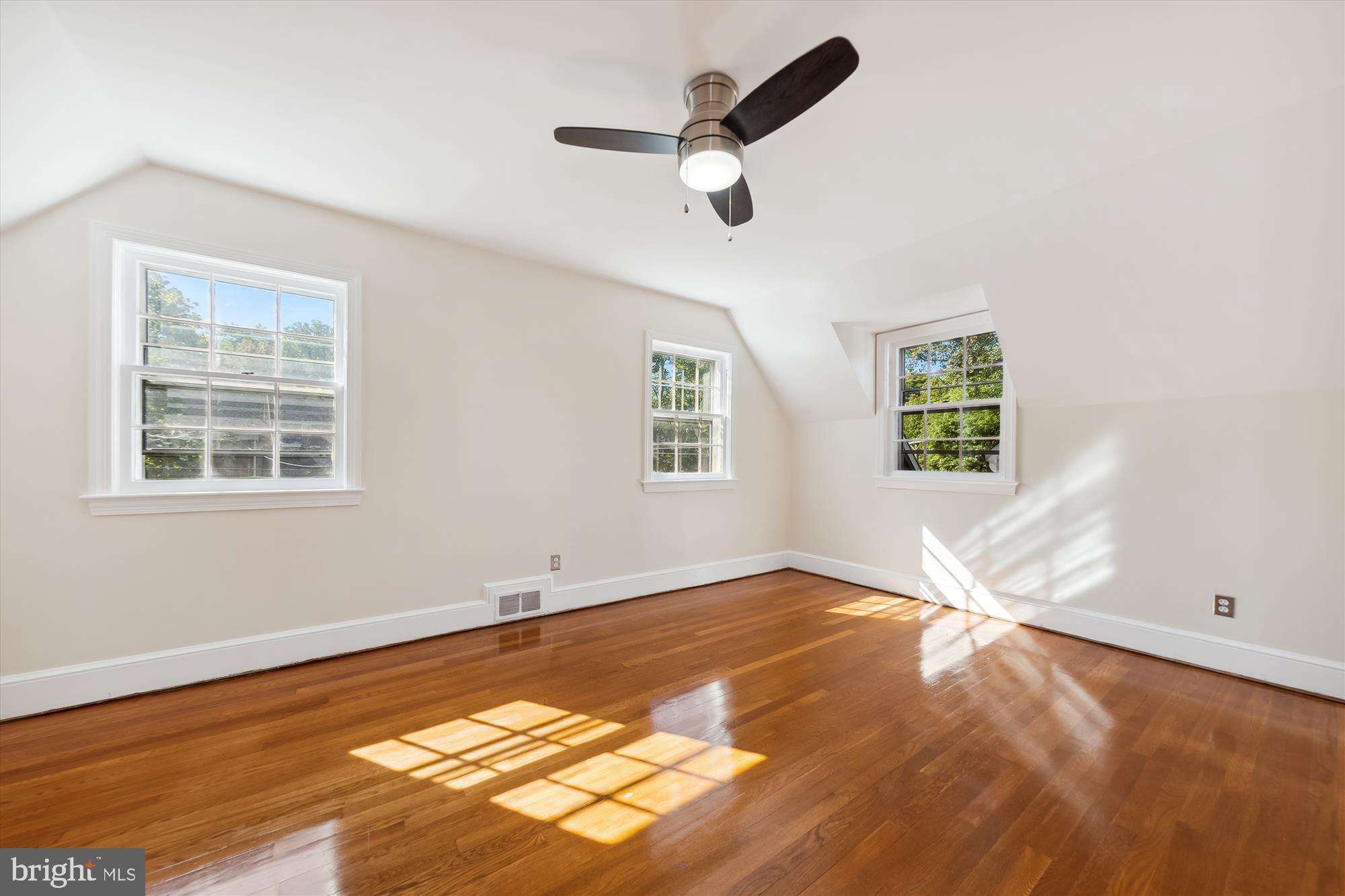 1655 Primrose Road Northwest Washington, DC 20012 - Photo 29 of 70 Bedroom