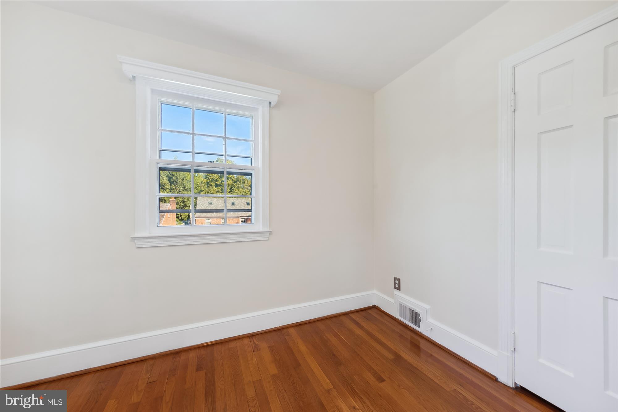 1655 Primrose Road Northwest Washington, DC 20012 - Photo 42 of 70 Bedroom