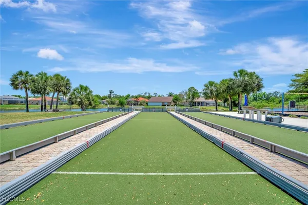 a view of a tennis court