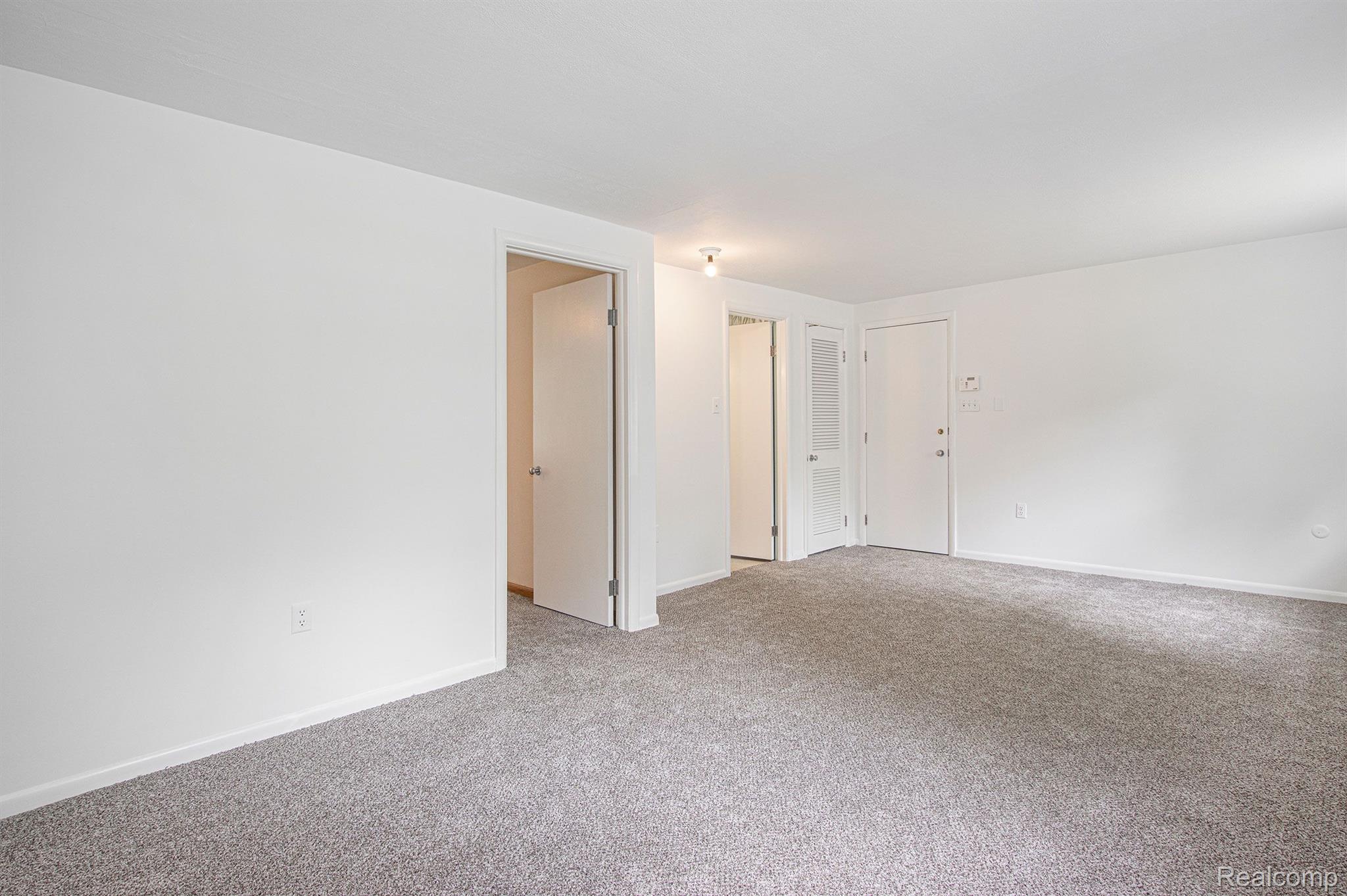 1324 Avon Circle West Rochester, MI 48309 - Photo 26 of 36 Gallery Image 26