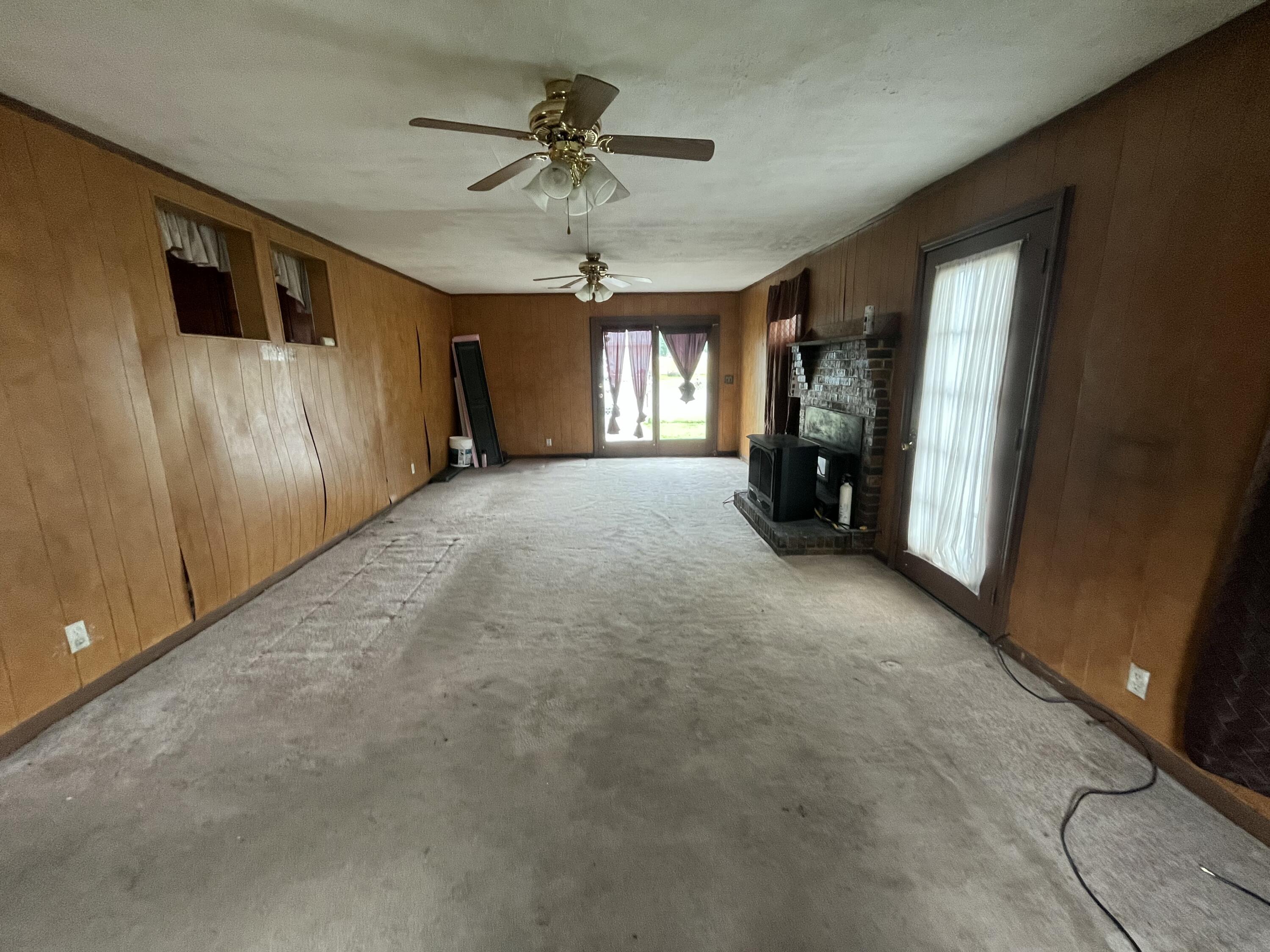 1720 Exeter Avenue Middlesboro, KY 40965 - Photo 38 of 46 IMG_0032
