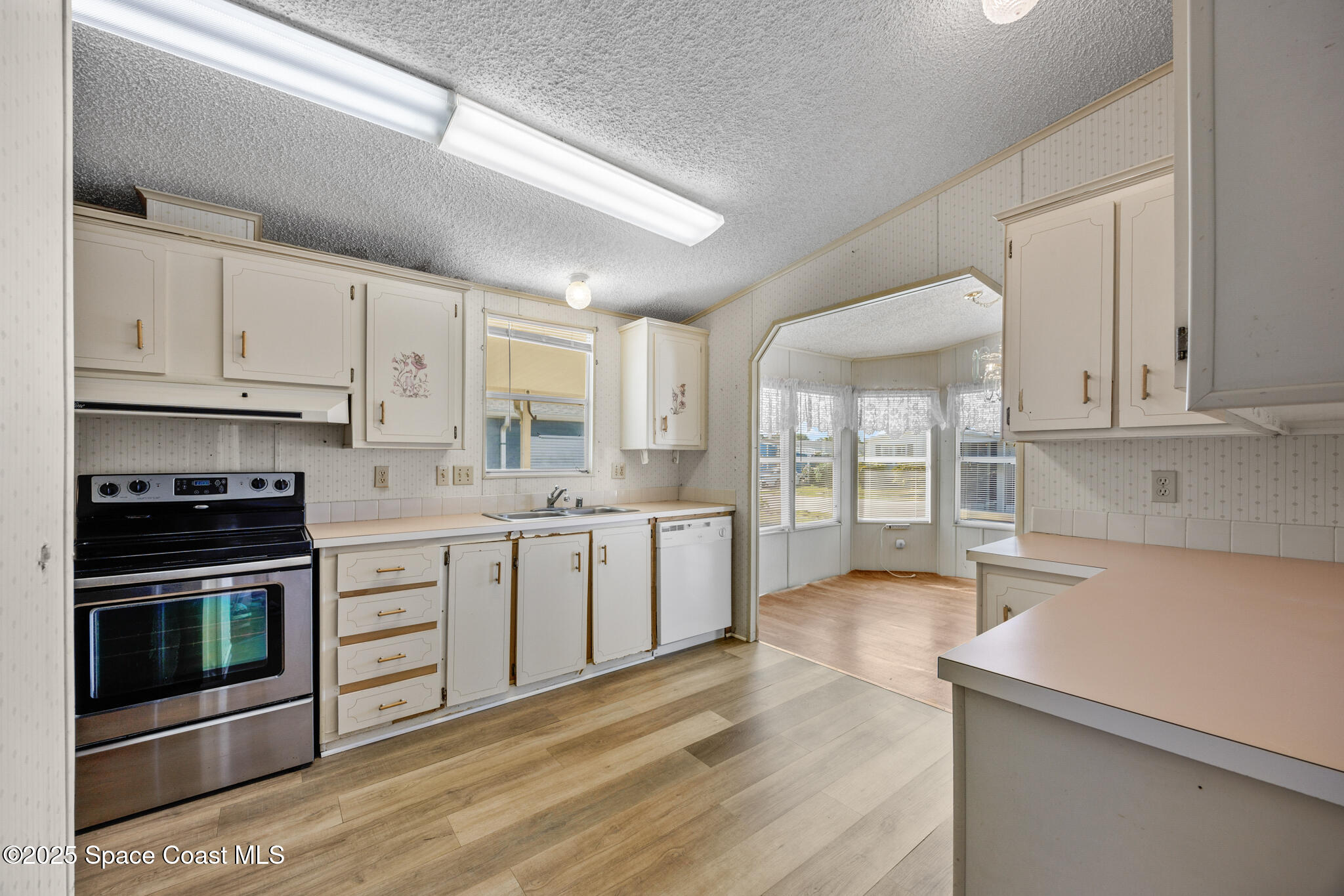 2387 Coconut Palm Drive Palm Bay, FL 32905 - Photo 5 of 22 a-21