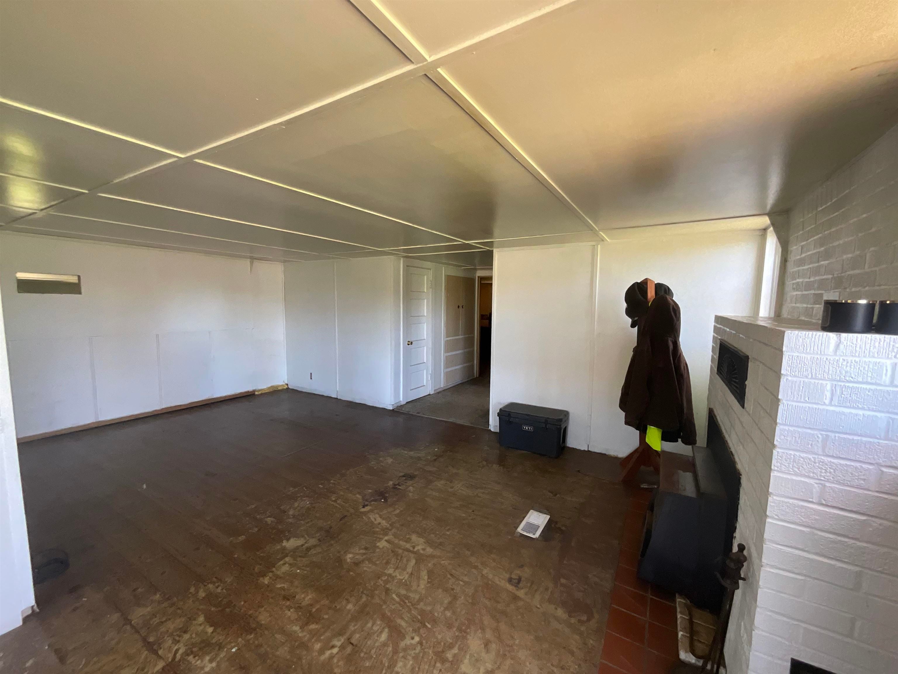 404 Dewitt Park Road Yreka, CA 96097 - Photo 8 of 37 Gallery Image 8