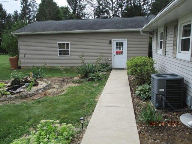 4252 Condit Road Sunbury, OH 43074 - Photo 34 of 53 walkway