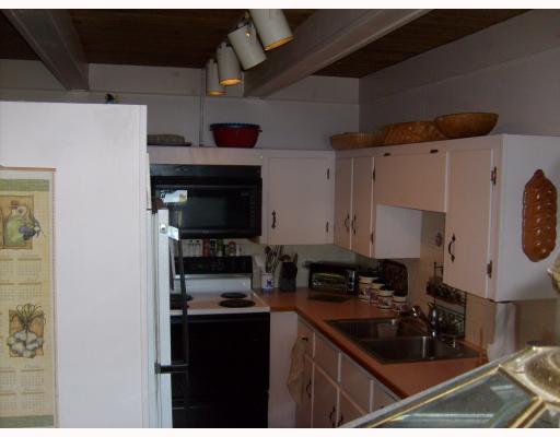 110 Arnold Road Coventry, RI 02816 - Photo 4 of 10 Kitchen.