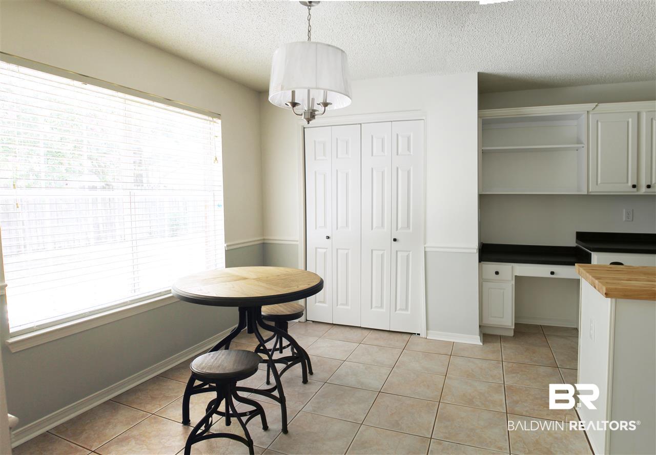 8522 Southern Oak Court Mobile, AL 36695 - Photo 6 of 21 Breakfast area with huge picture window