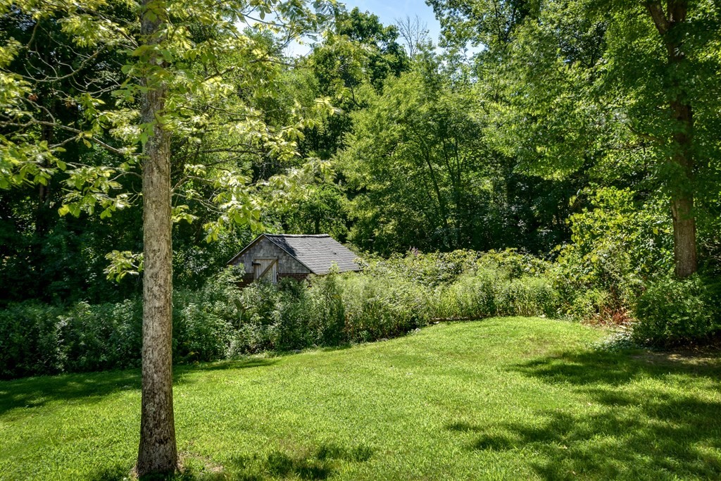 28 Meadowbrook Road Dover, MA 02030 - Photo 27 of 31 Gallery Image 27