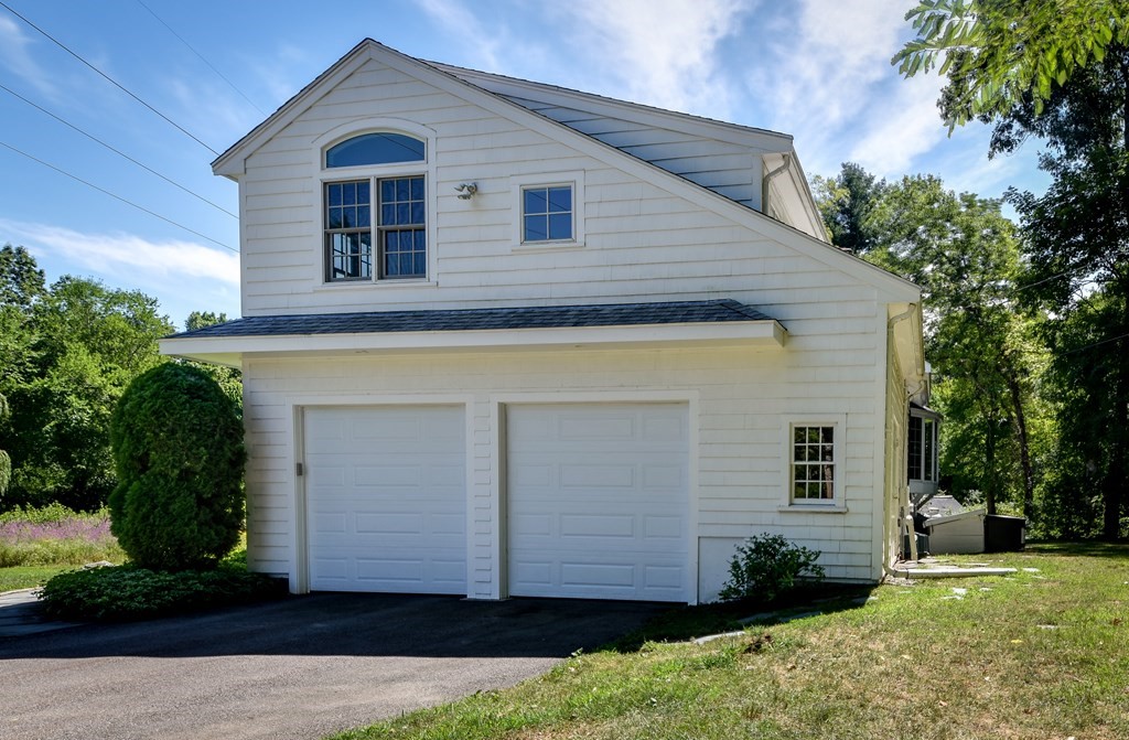 28 Meadowbrook Road Dover, MA 02030 - Photo 29 of 31 Gallery Image 29