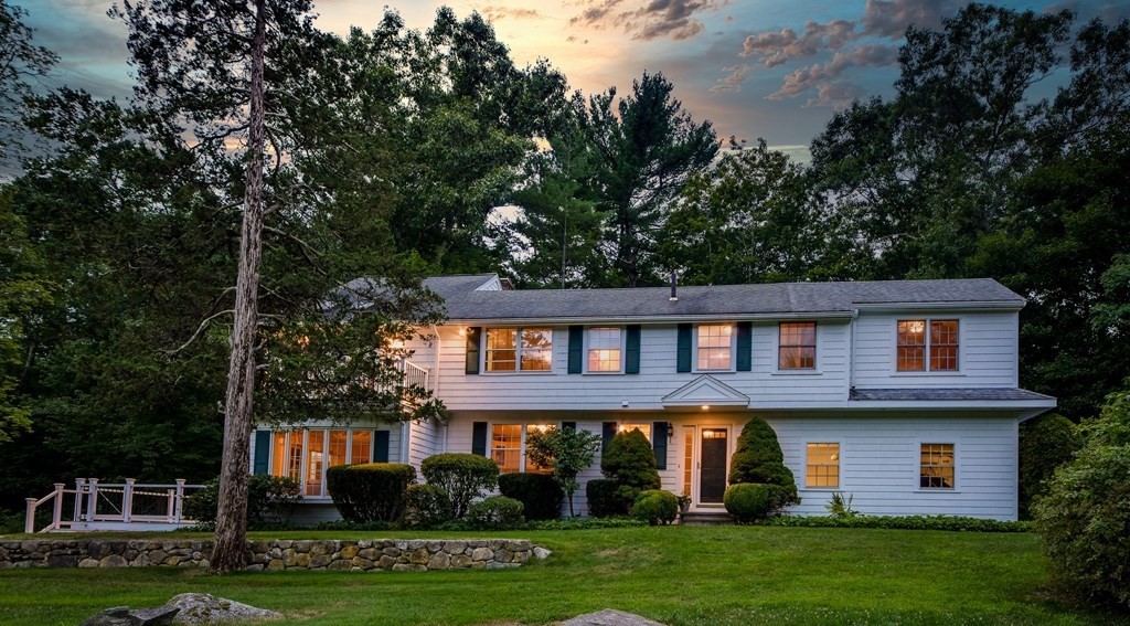 28 Meadowbrook Road Dover, MA 02030 - Photo 3 of 31 Gallery Image 3