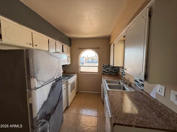 $349,000 | 1018 West Enid Avenue, Mesa, AZ 85210