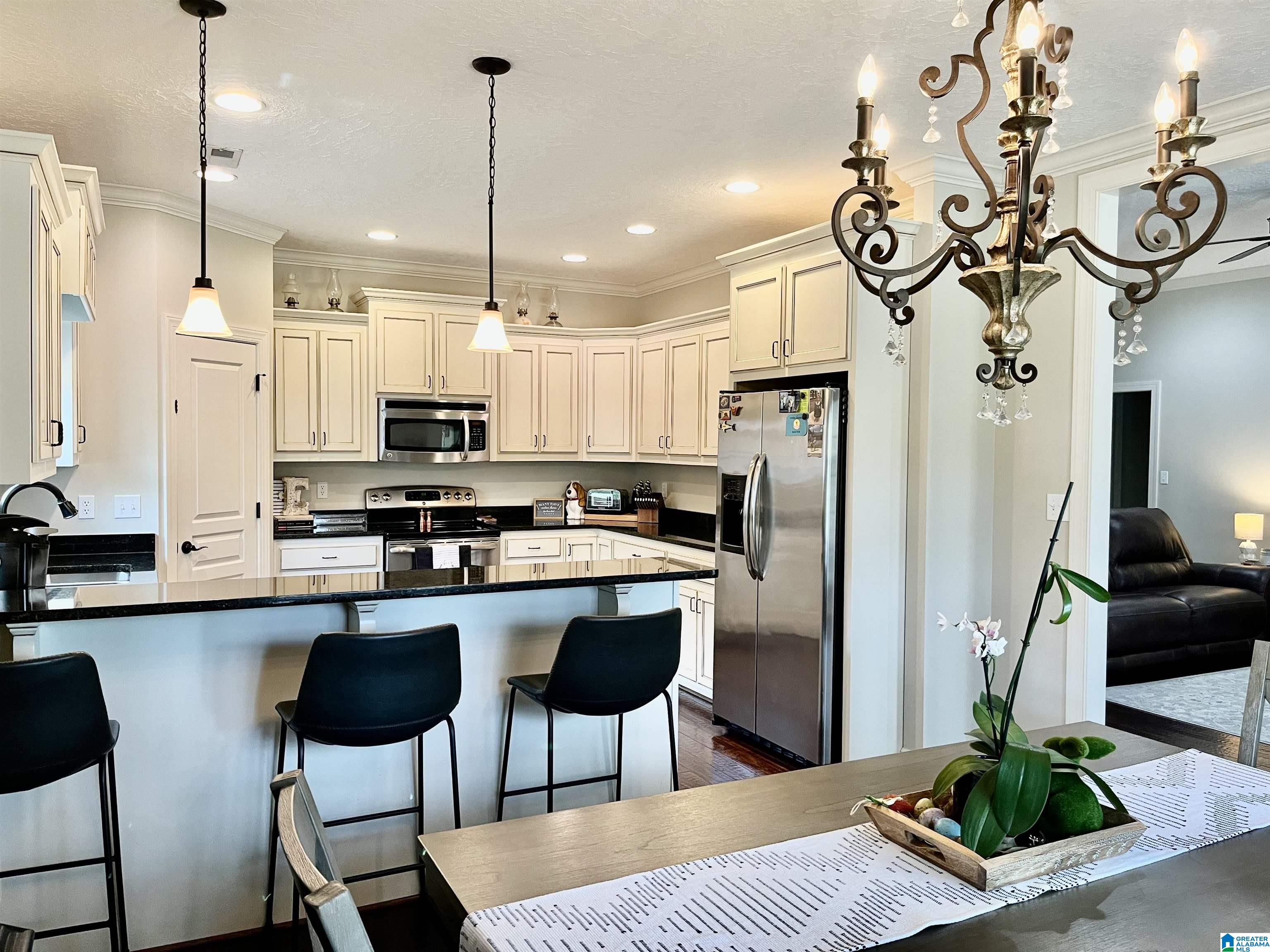 4661 Laura Lane Gadsden, AL 35907 - Photo 14 of 36