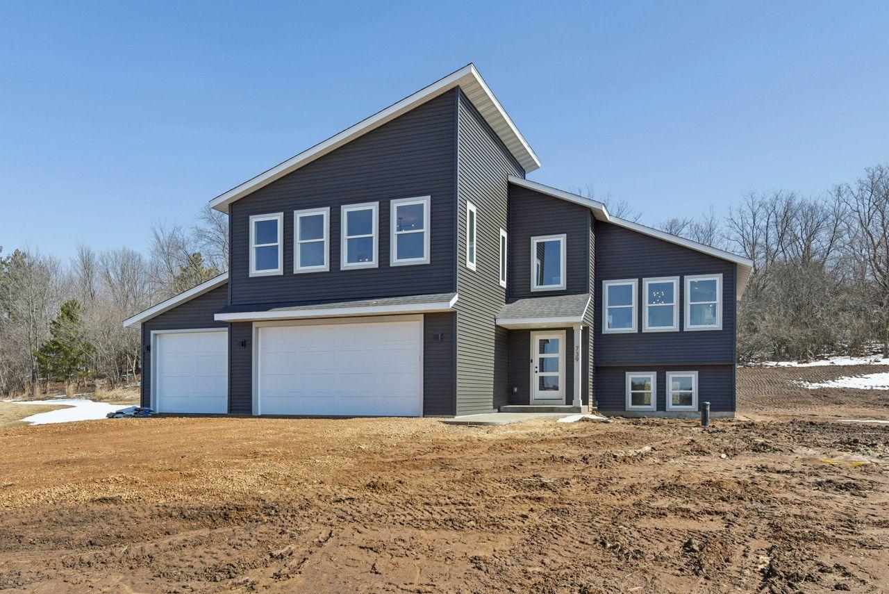739 Magoo Road Hudson, WI 54016 - Photo 2 of 26