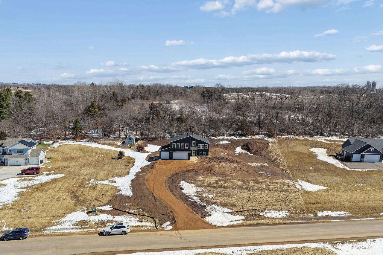 739 Magoo Road Hudson, WI 54016 - Photo 3 of 26