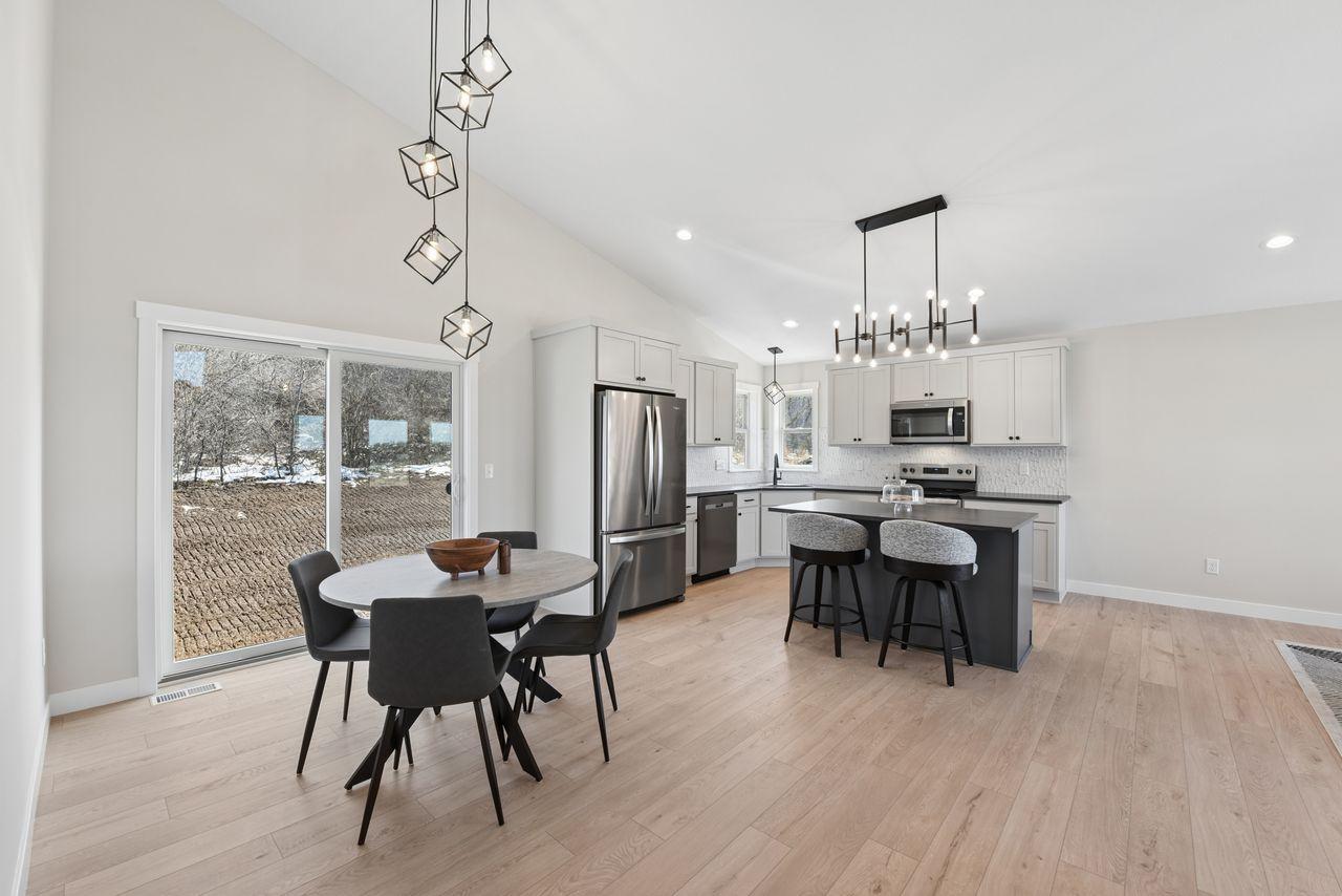 739 Magoo Road Hudson, WI 54016 - Photo 6 of 26