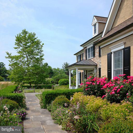 6893 Sladek Road New Hope, PA 18938 - Photo 4 of 53 Front Courtyard
