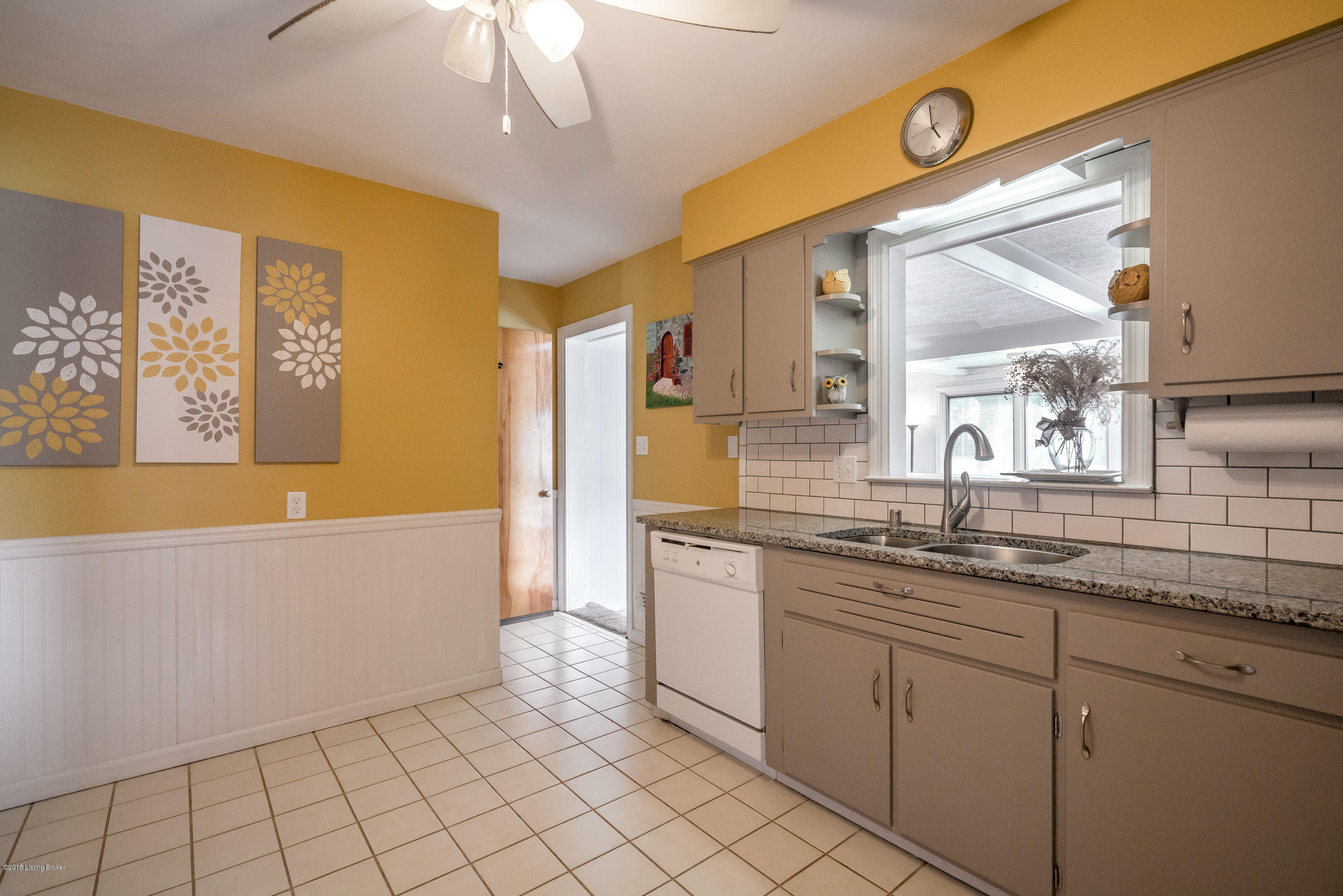 9010 Waltlee Road Louisville, KY 40291 - Photo 19 of 42 9010 Waltlee Rd-21