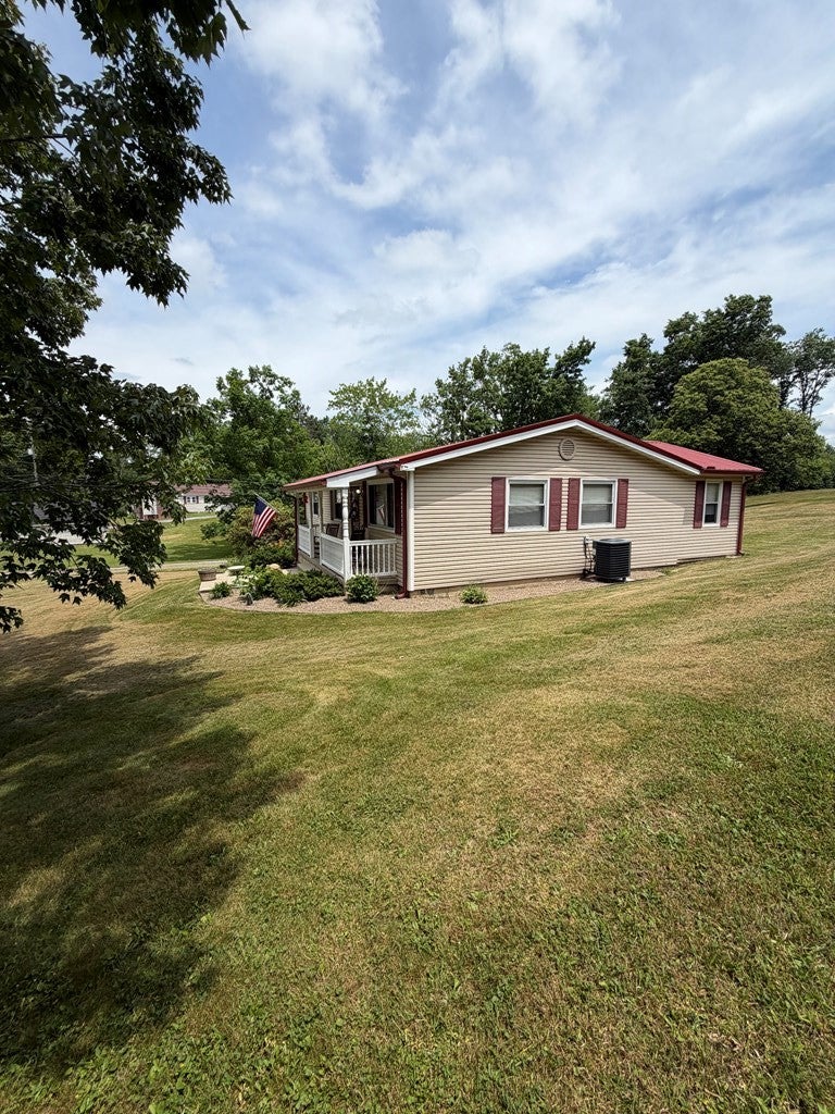 1385 Blue Jay 6 Road Cool Ridge, WV 25825 - Photo 16 of 76 Gallery Image 16