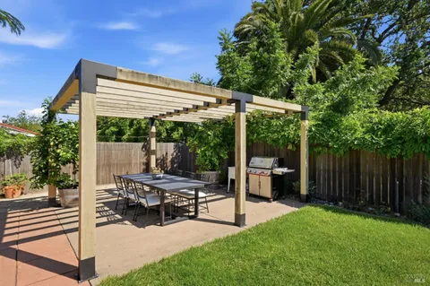 $799,000 | 17217 Vailetti Drive, Sonoma, CA 95476