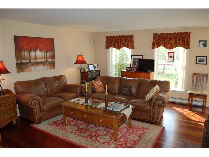 15 Longmeadow Road Scarborough, ME 04074 - Photo 7 of 16 Living Room.