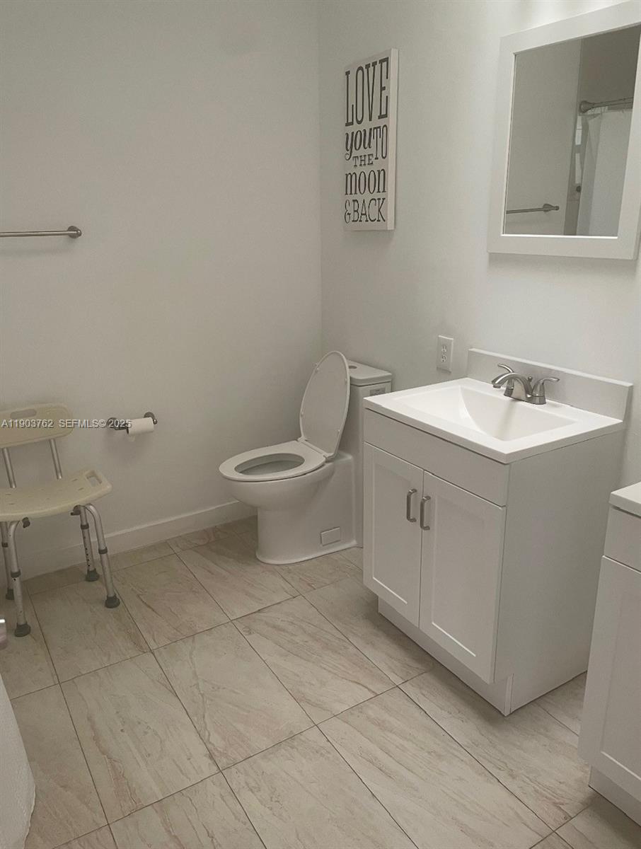 9422 Southwest 127th Avenue Miami, FL 33186 - Photo 11 of 15