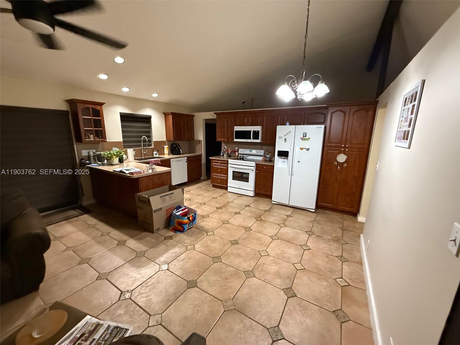 9422 Southwest 127th Avenue Miami, FL 33186 - Photo 8 of 15