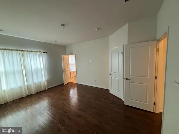 $3,250 | 41717 McMonagle Square, Aldie, VA 20105